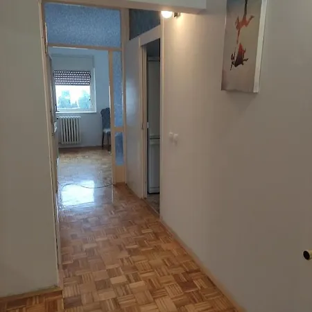 Aurora Apartment *